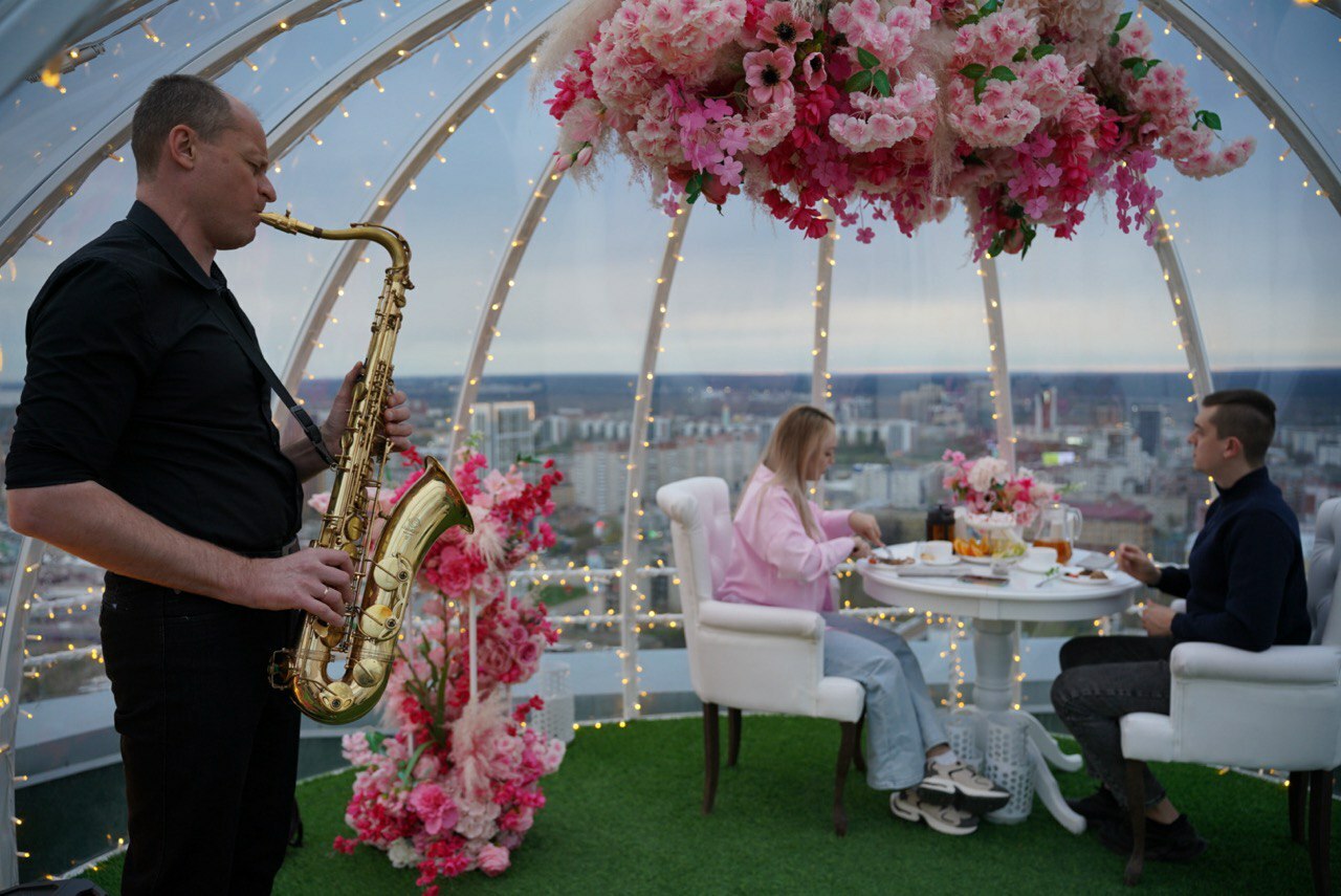 Свидание под музыку саксофона, Пермь