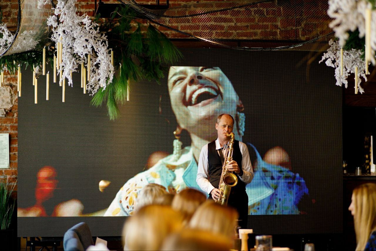 Саксофонист на корпоратив, Пермь